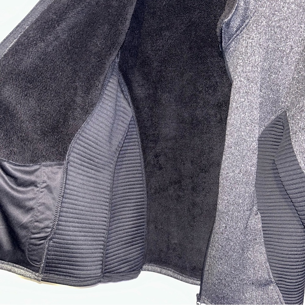 Time and Tru Women's Charcoal and Black Utility Jacket - Picture 5 of 6